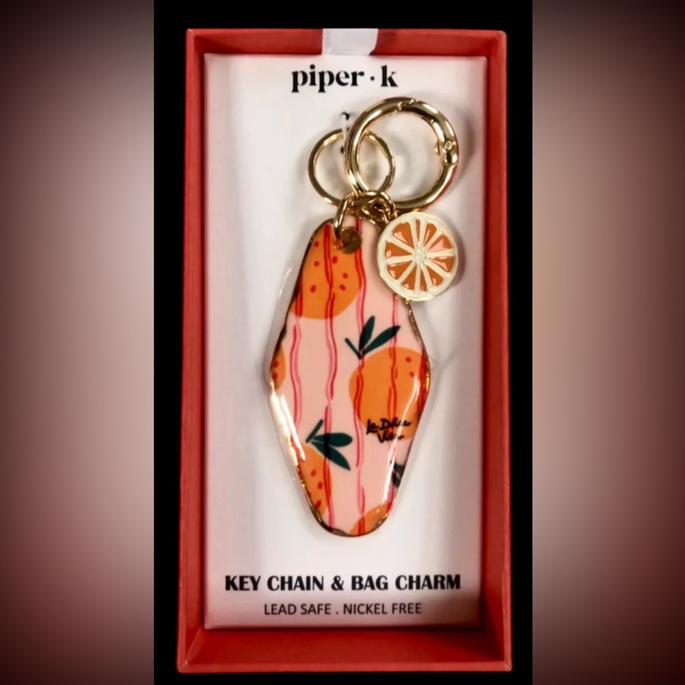 PIPER K Retro Style Motel Hotel Key La Dolce Vida Citrus Keychain Bag Charm NWT - Picture 6 of 10